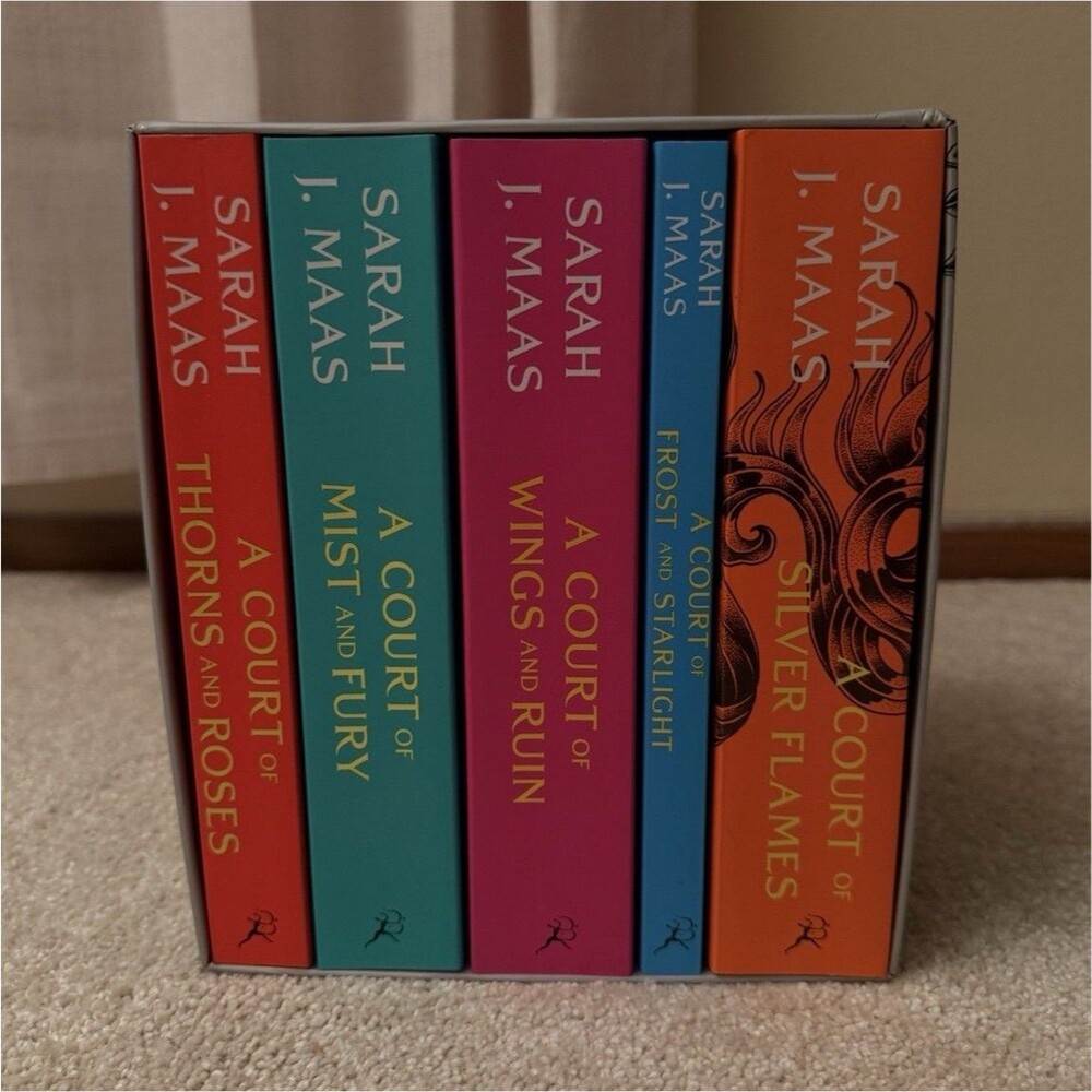 Sarah J. Maas A Court of Thorns and Roses 5-Book Box Set Fantasy Bloomsbury